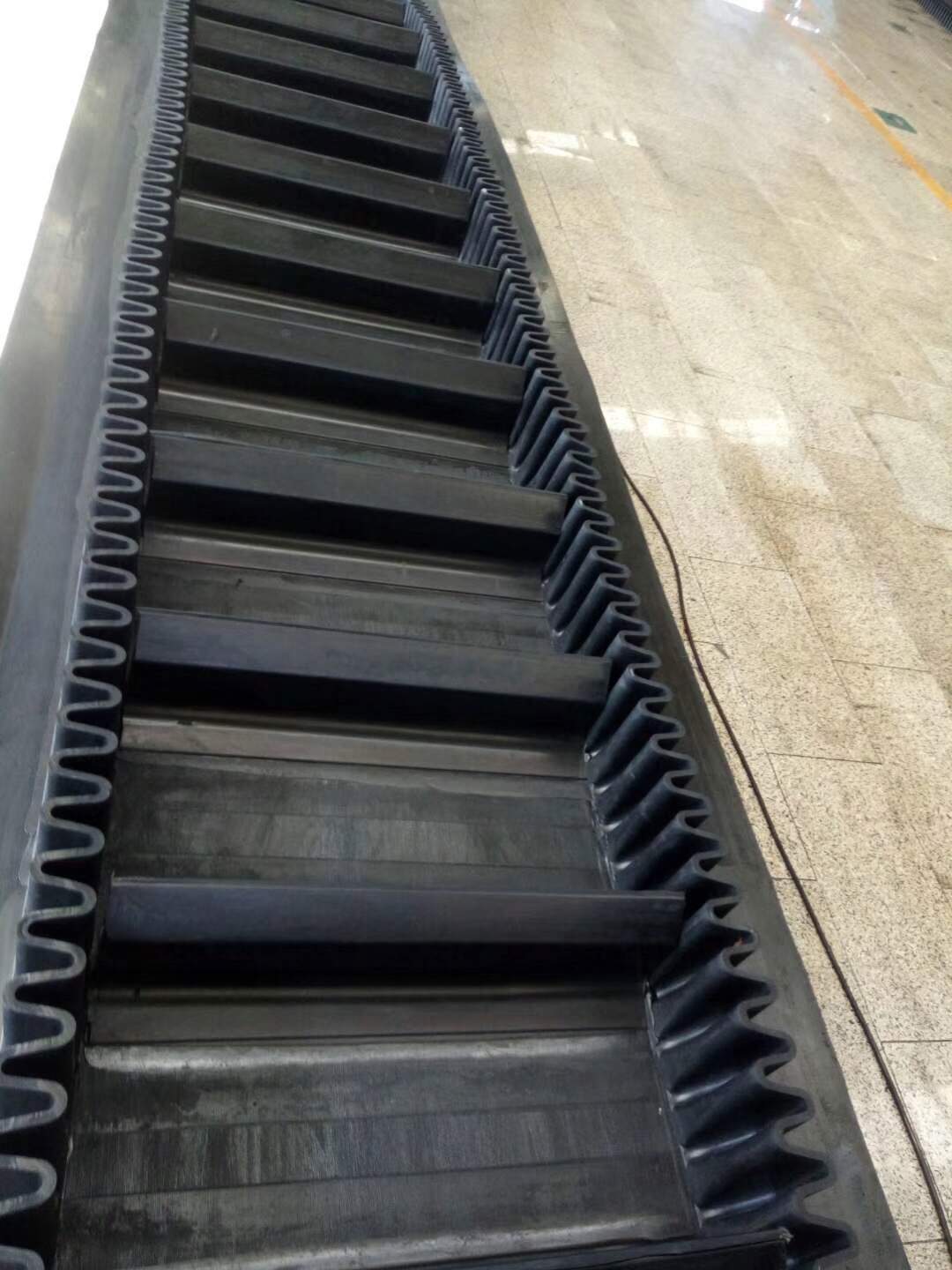 輸送帶廠家及輸送帶發(fā)展過程，質量及生產達國際水平